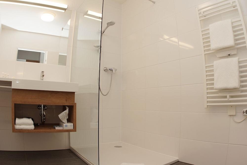 Parks 73 The Townhouse Hotel Vienne